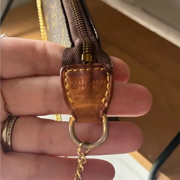 Louis Vuitton Monogram Pochette Pouch Bag/ shoulder bag - Picture 10 of 14